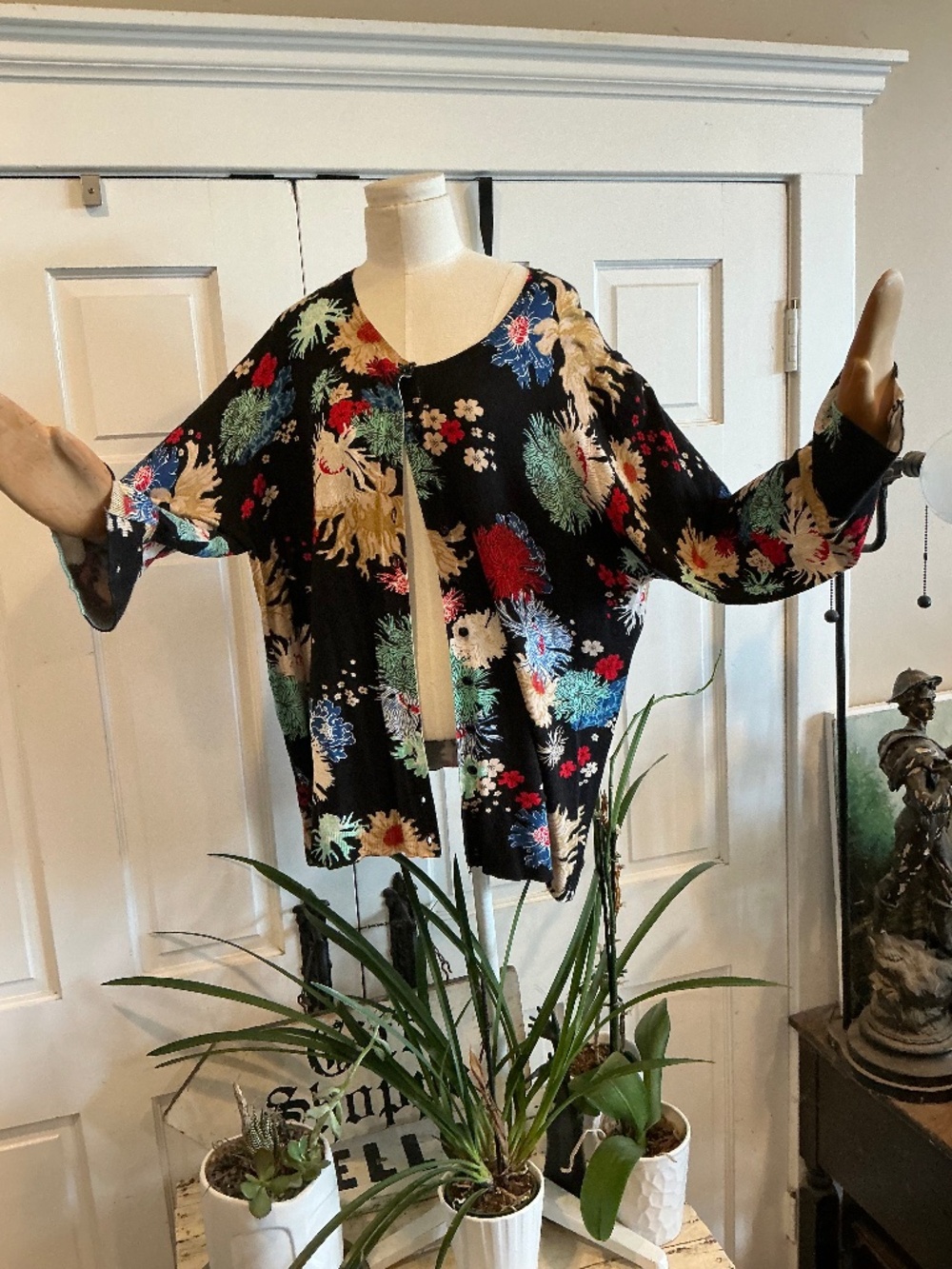 Amazing Philosophy light weight floral sweater in 3X!